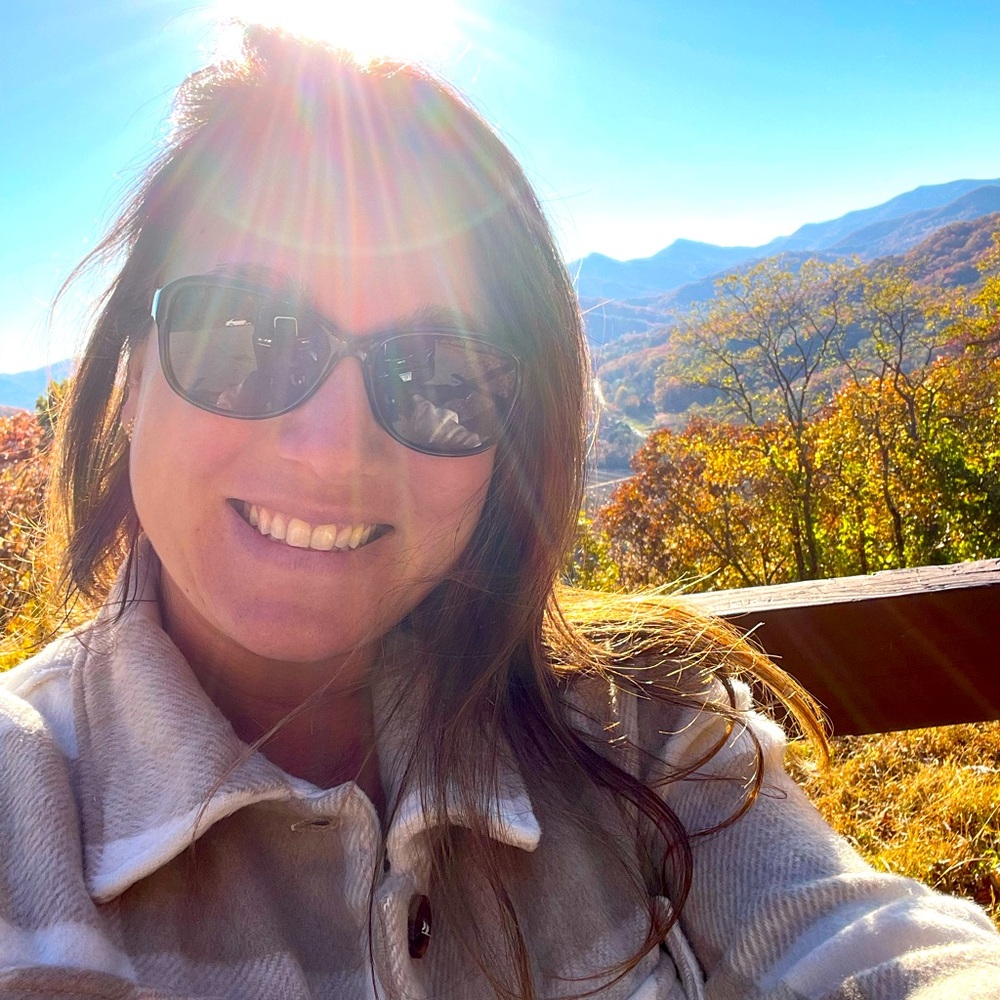 Meet your Posher, Sharon